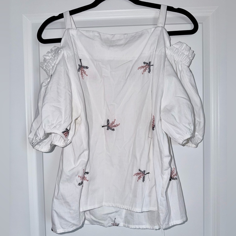 Pink Martini Women’s Floral Off-Shoulder White Top size Small - Picture 6 of 6